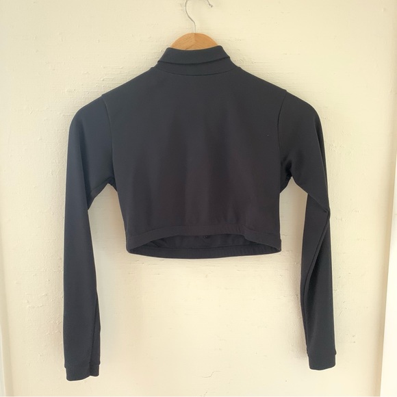 Athletic Crop Long Sleeve - Picture 4 of 6